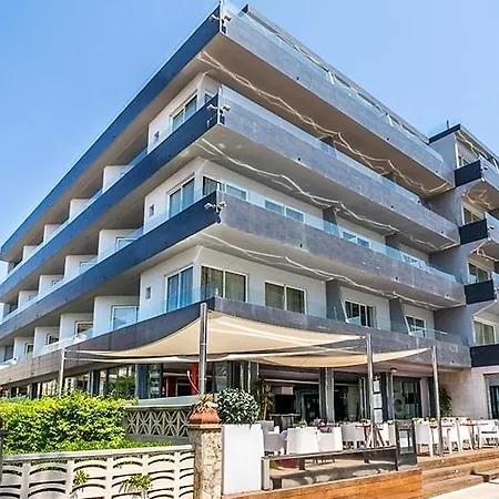 Ξενοδοχείο Nautico 2*