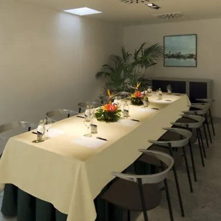 Nautico Hotel 2*
