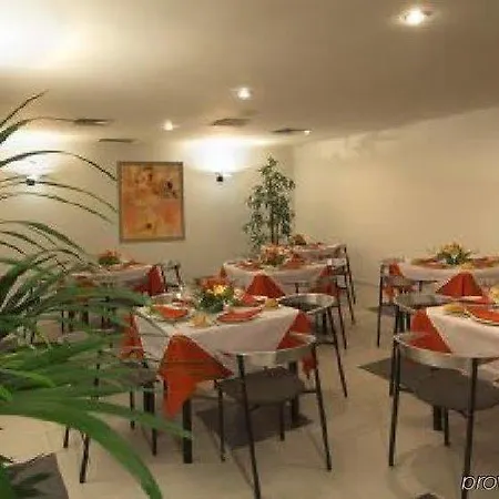 Nautico Hotel 2*